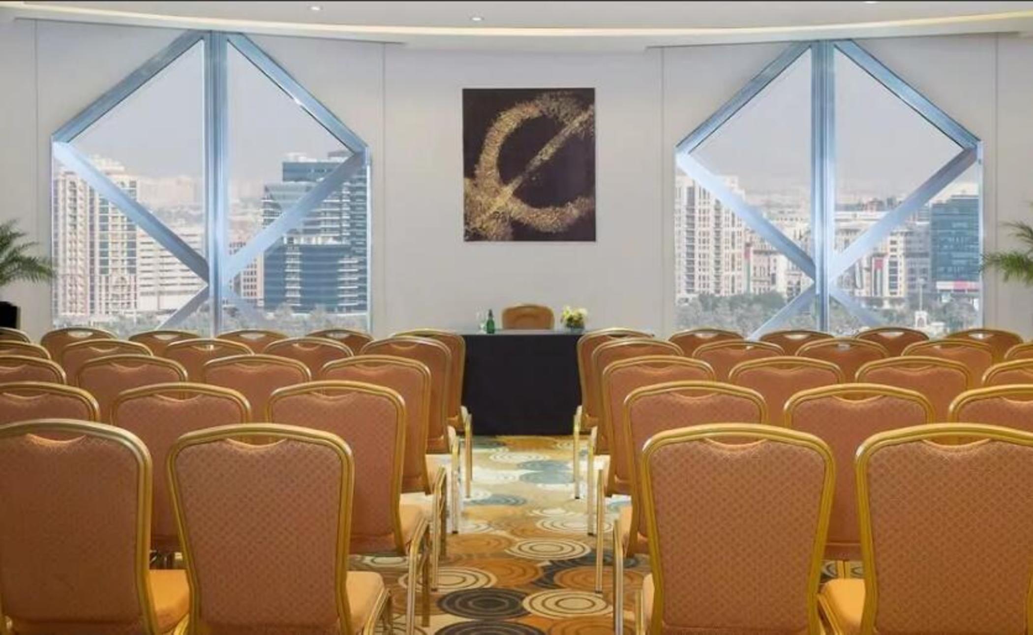 سيتي سيزنز تاور بر 4*