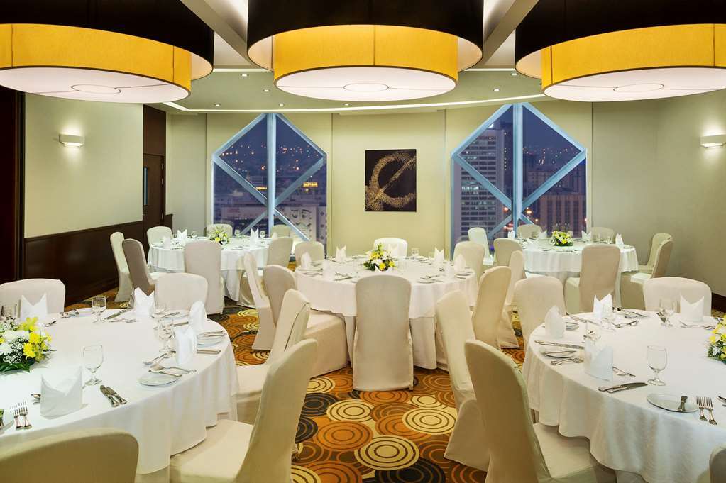 سيتي سيزنز تاور بر 4* دبي